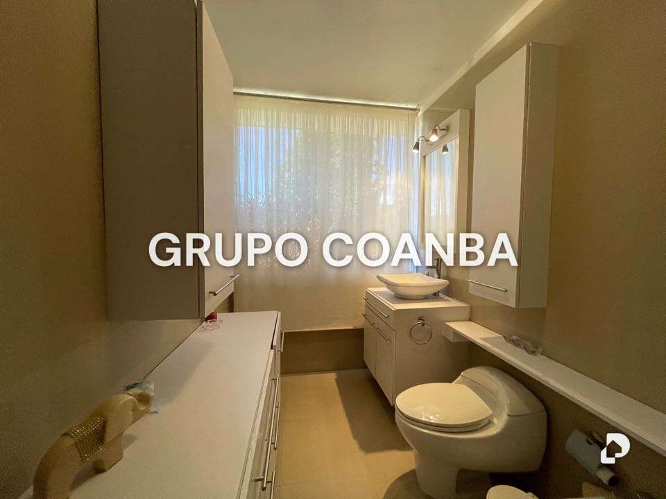 Casa en Prados del Este, Caracas – 13