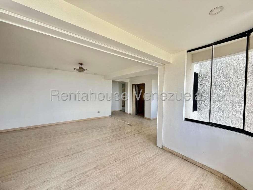 Apartamento en Colinas de Valle Arriba, Caracas