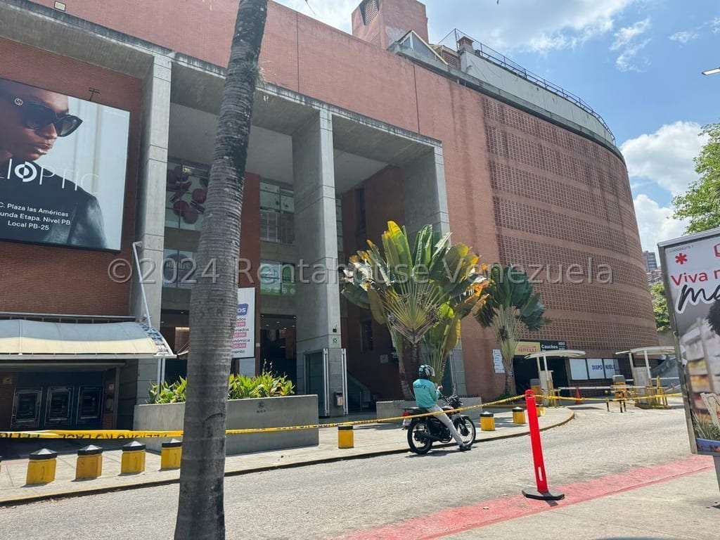 Local comercial en El Cafetal, Caracas - 1