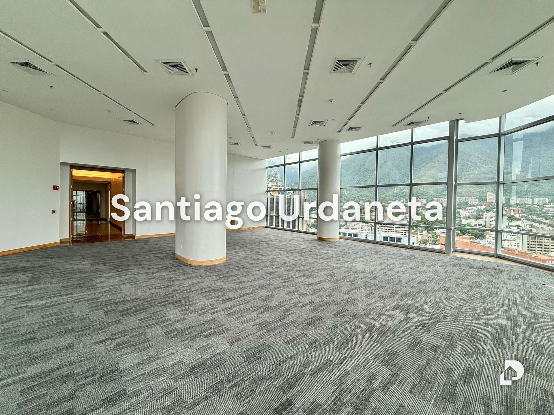 Oficina en La Castellana, Caracas – 11