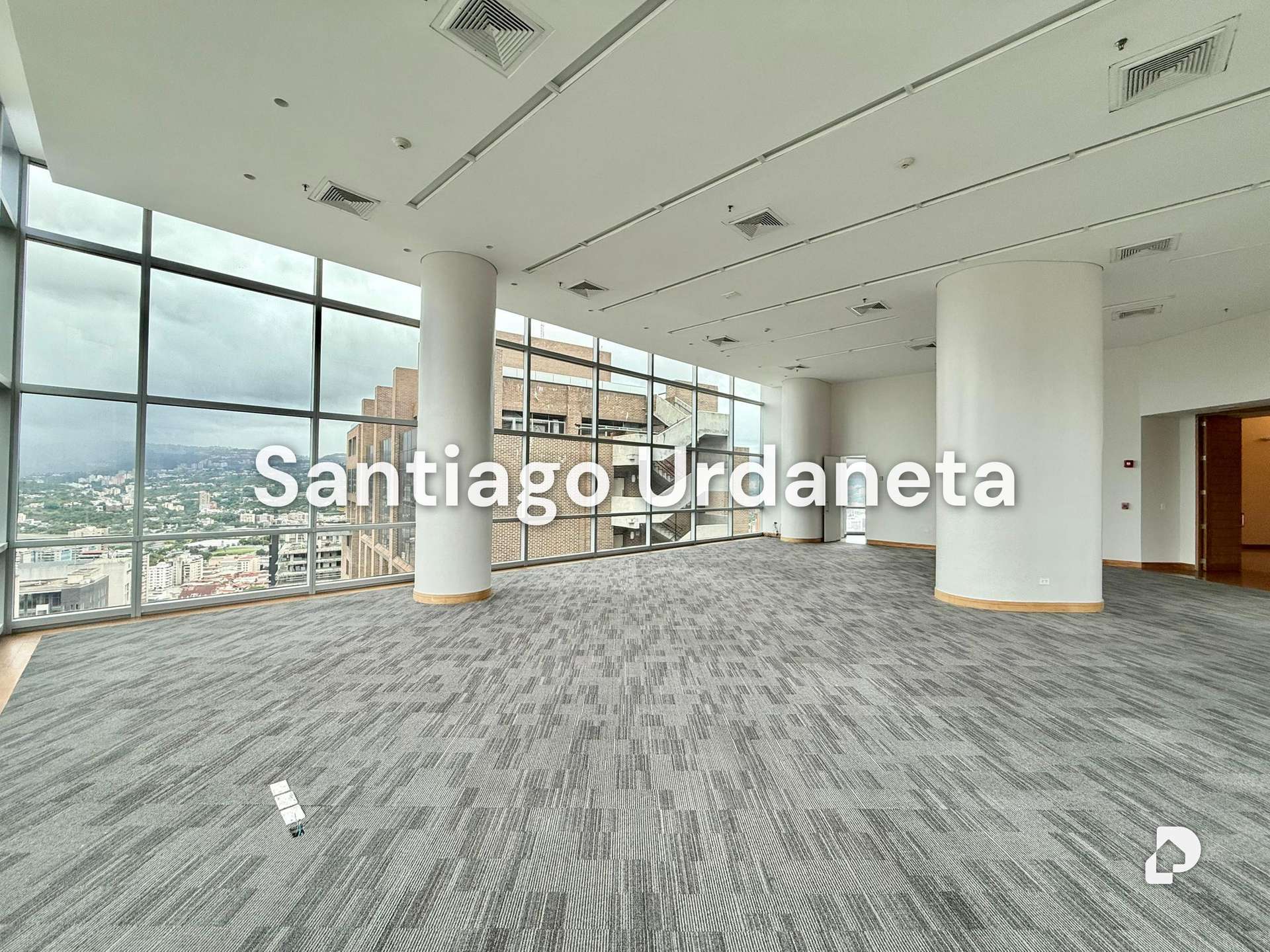 Oficina en La Castellana, Caracas – 8
