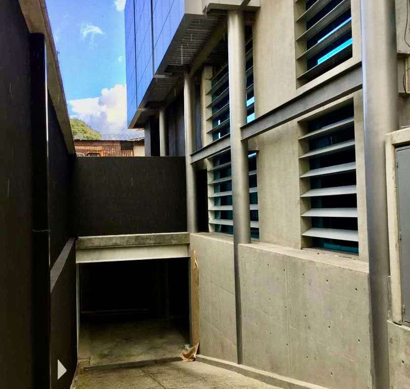 Edificio en La Castellana, Caracas