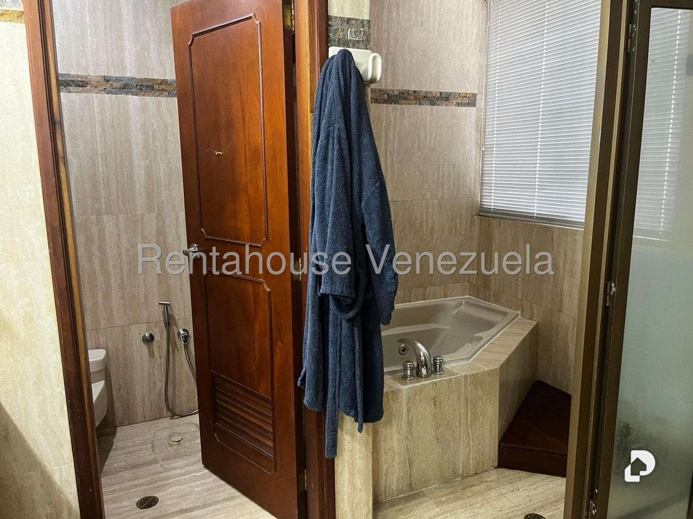 Apartamento en Santa Fe Sur, Caracas – 25
