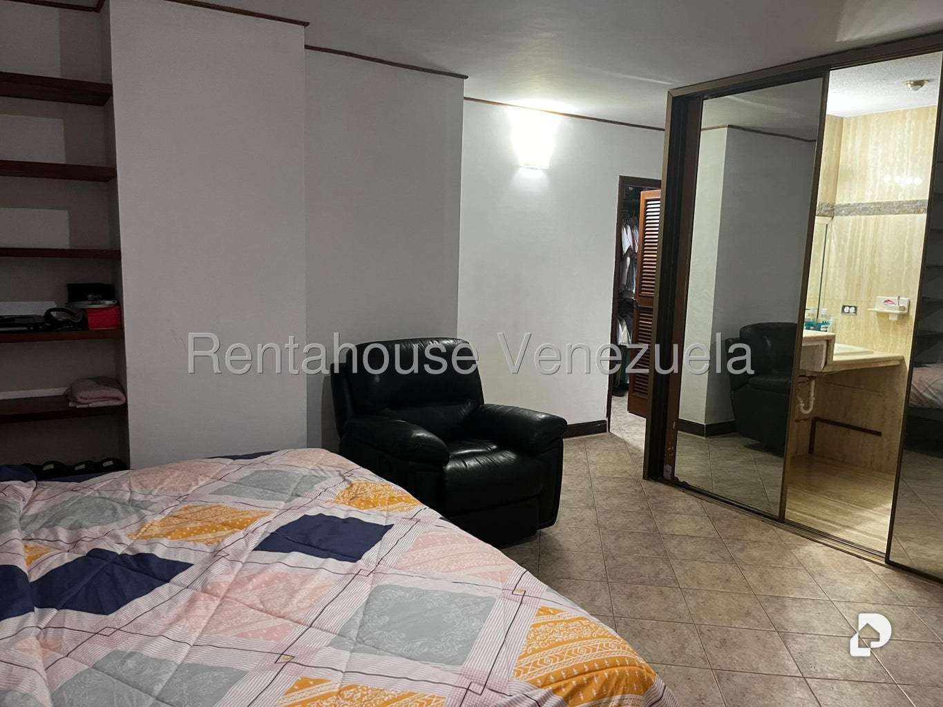 Apartamento en Santa Fe Sur, Caracas – 24