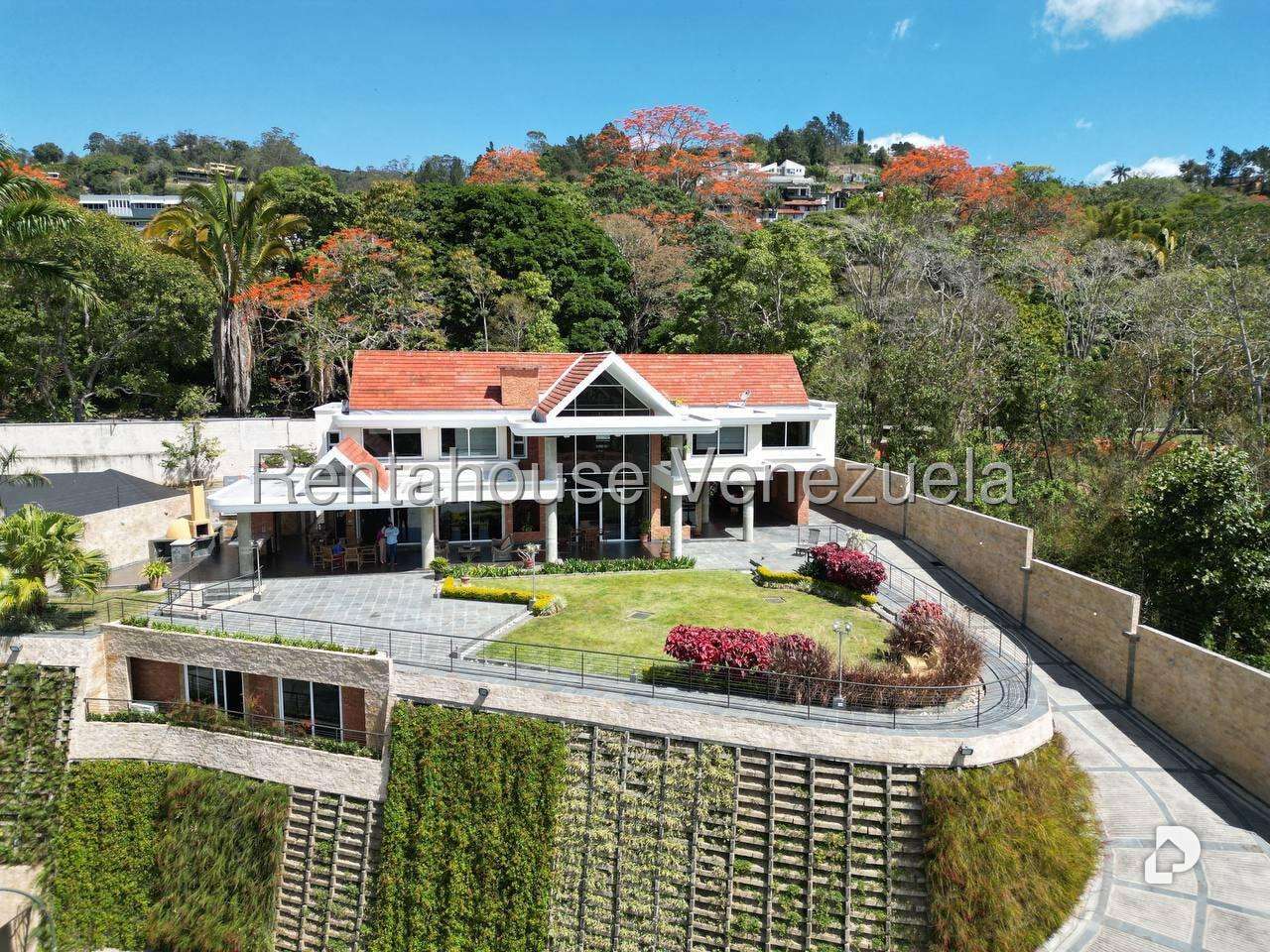 House in La Lagunita Country Club, Caracas – 8