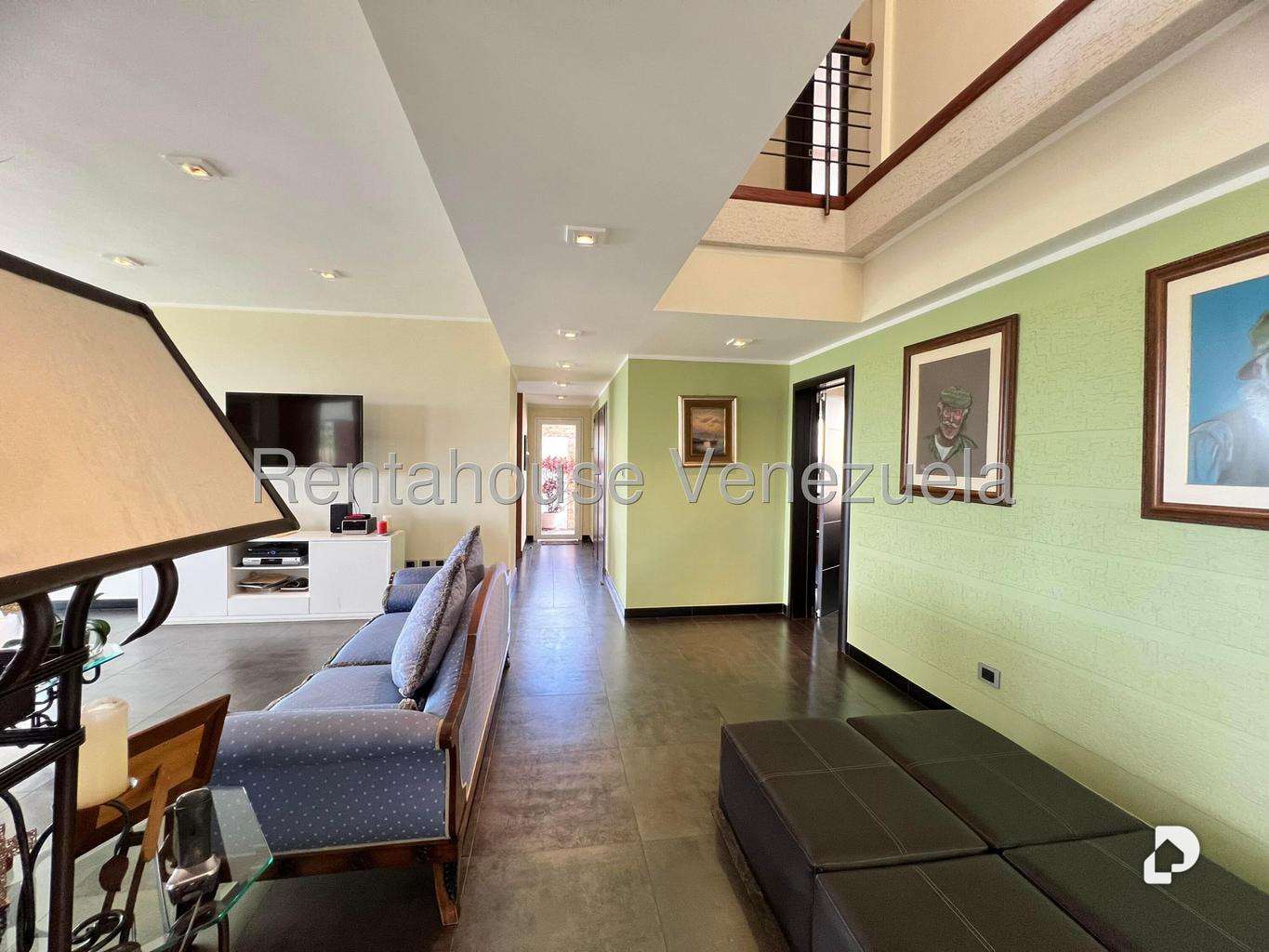 House in La Lagunita Country Club, Caracas – 60