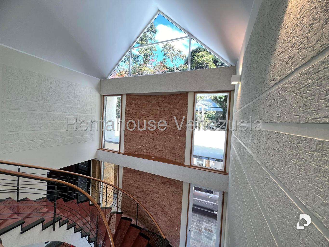House in La Lagunita Country Club, Caracas – 42