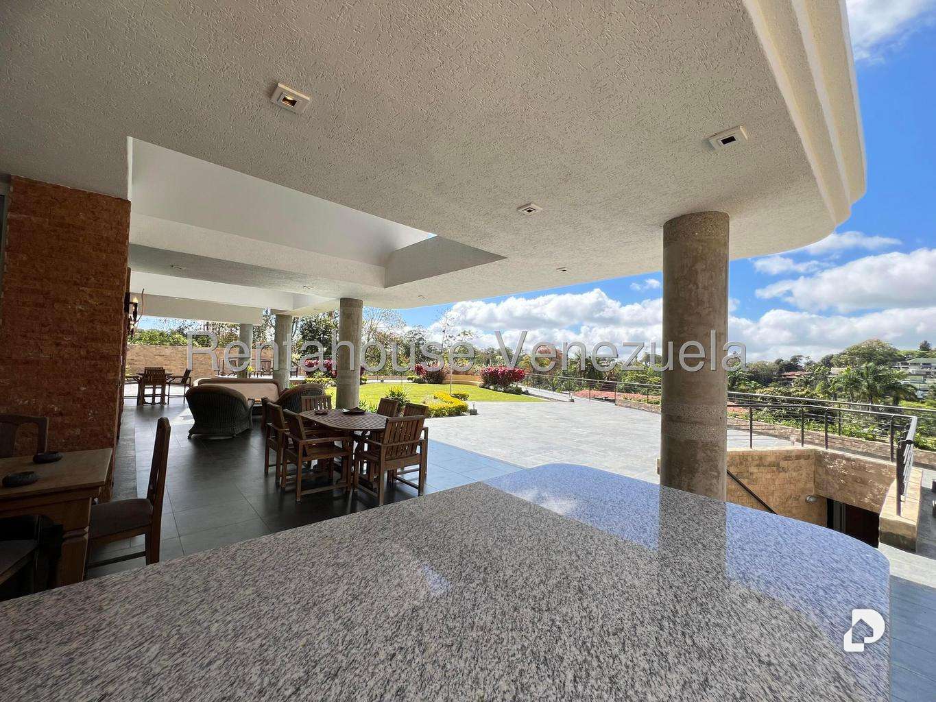 House in La Lagunita Country Club, Caracas – 50