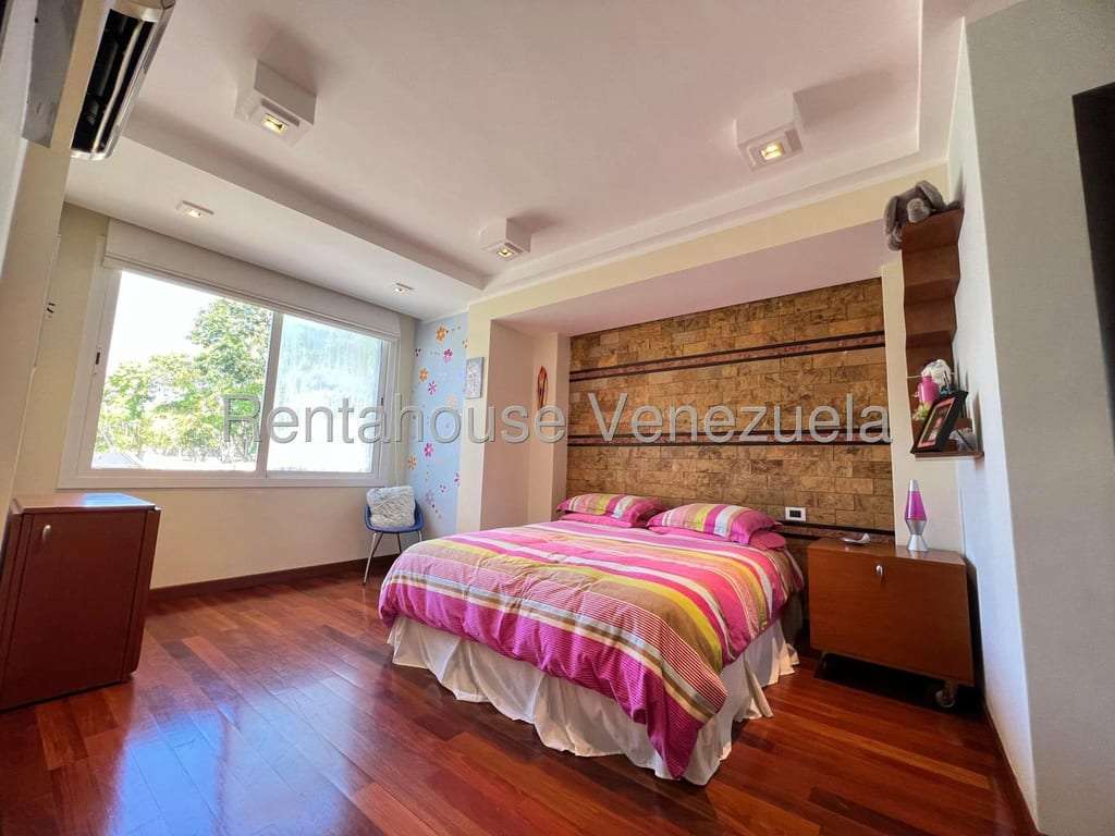 Casa en La Lagunita Country Club, Caracas