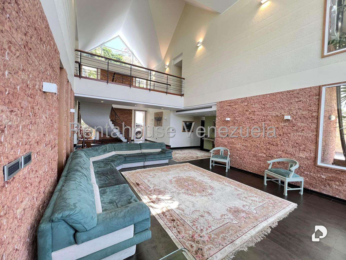House in La Lagunita Country Club, Caracas – 12