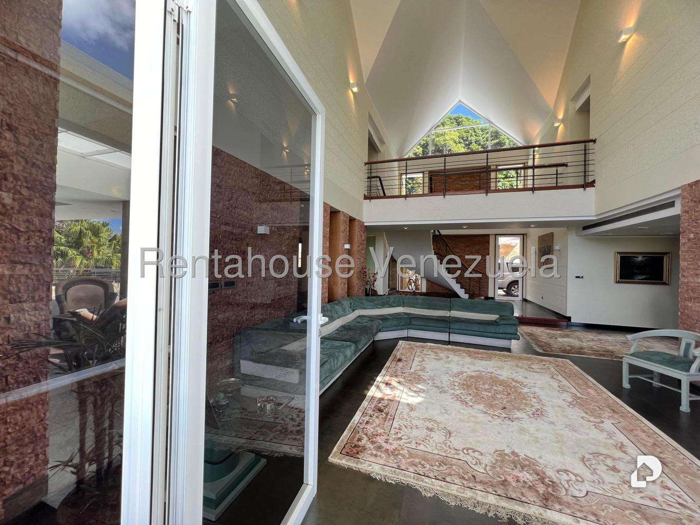House in La Lagunita Country Club, Caracas – 13