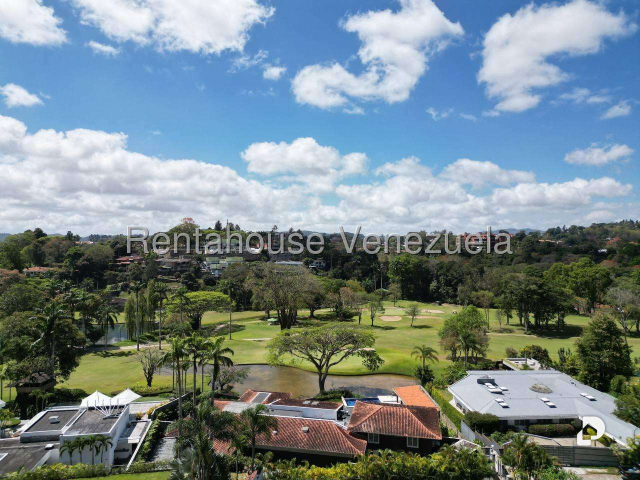 House in La Lagunita Country Club, Caracas – 9