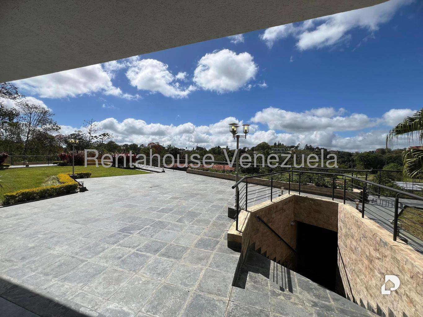 House in La Lagunita Country Club, Caracas – 66