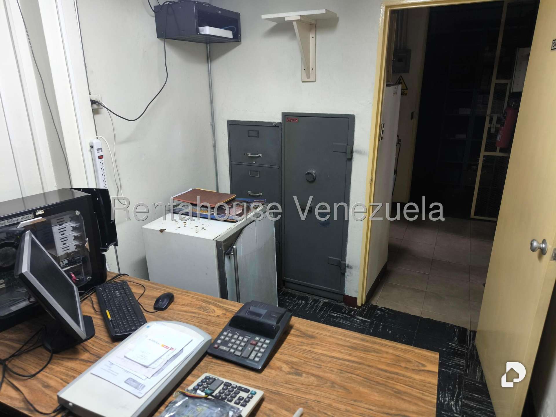 Local comercial en Chapellín, Caracas – 18