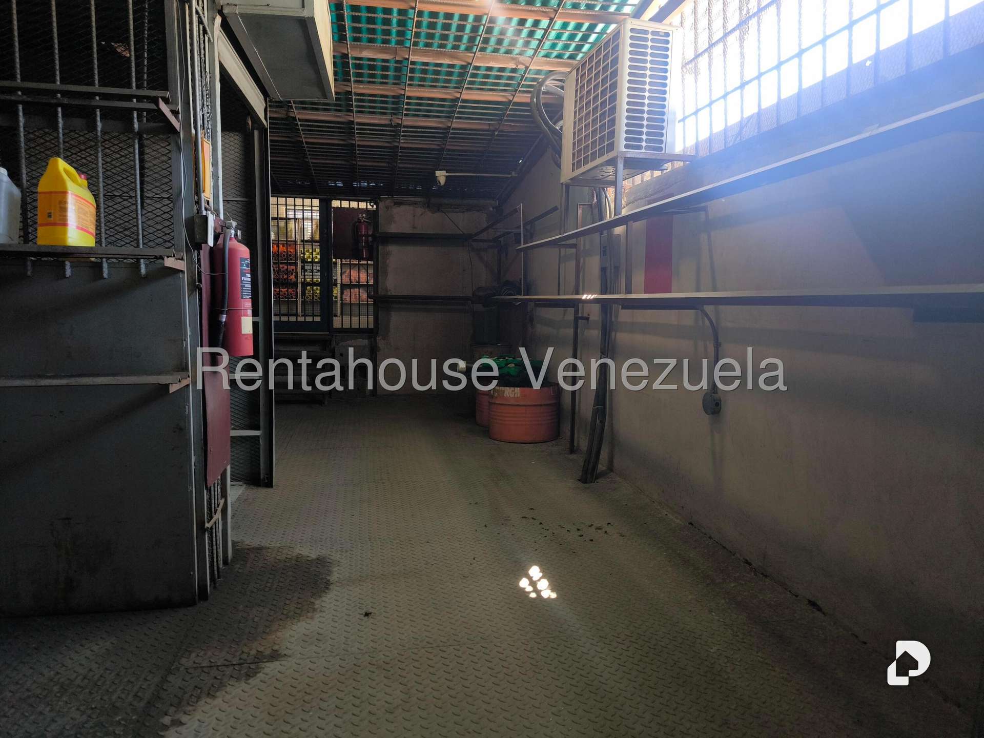 Local comercial en Chapellín, Caracas – 26