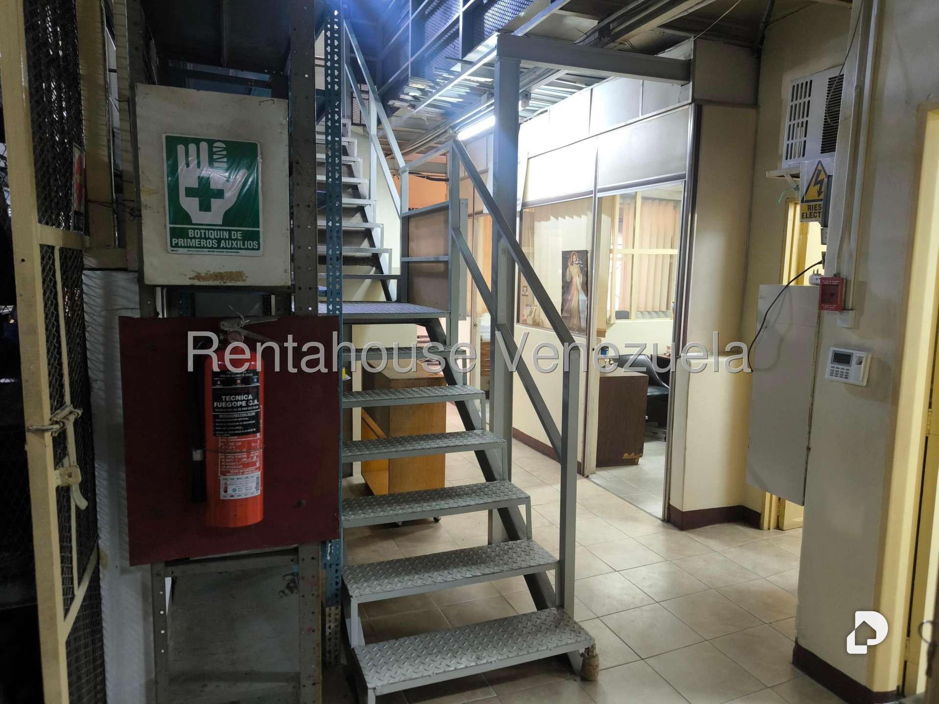 Local comercial en Chapellín, Caracas – 19