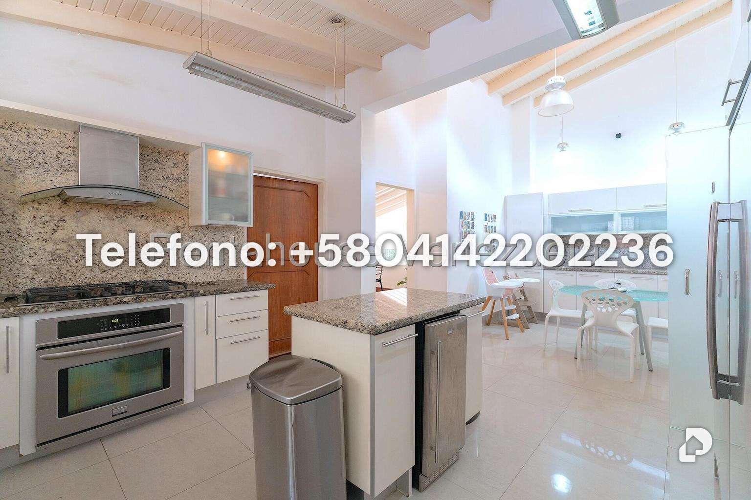 House in La Lagunita Country Club, Caracas – 20