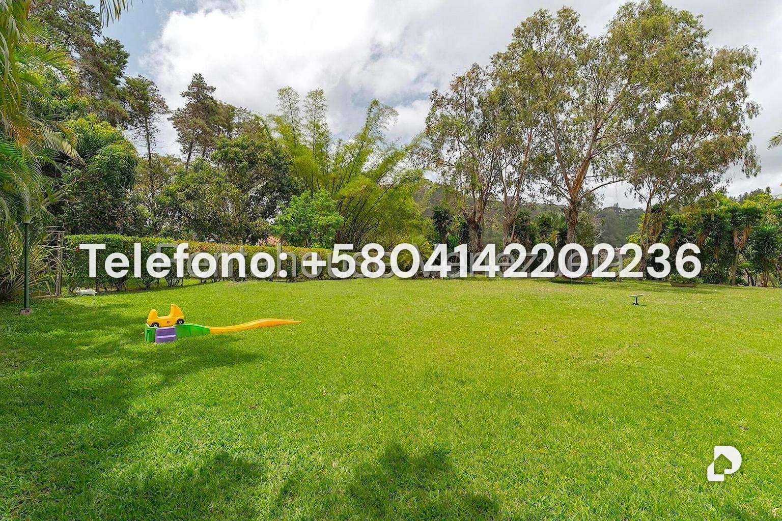 House in La Lagunita Country Club, Caracas – 48