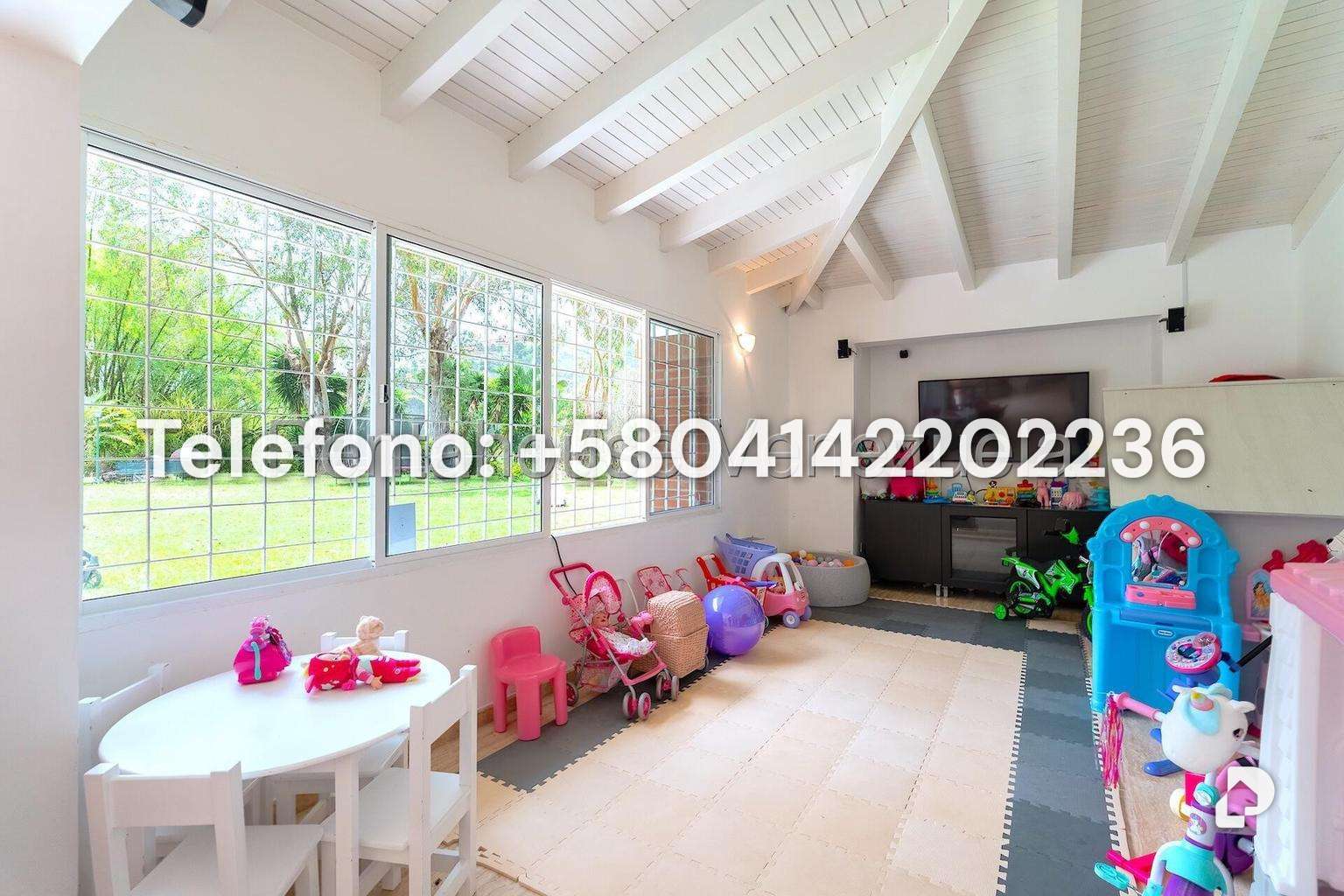House in La Lagunita Country Club, Caracas – 14
