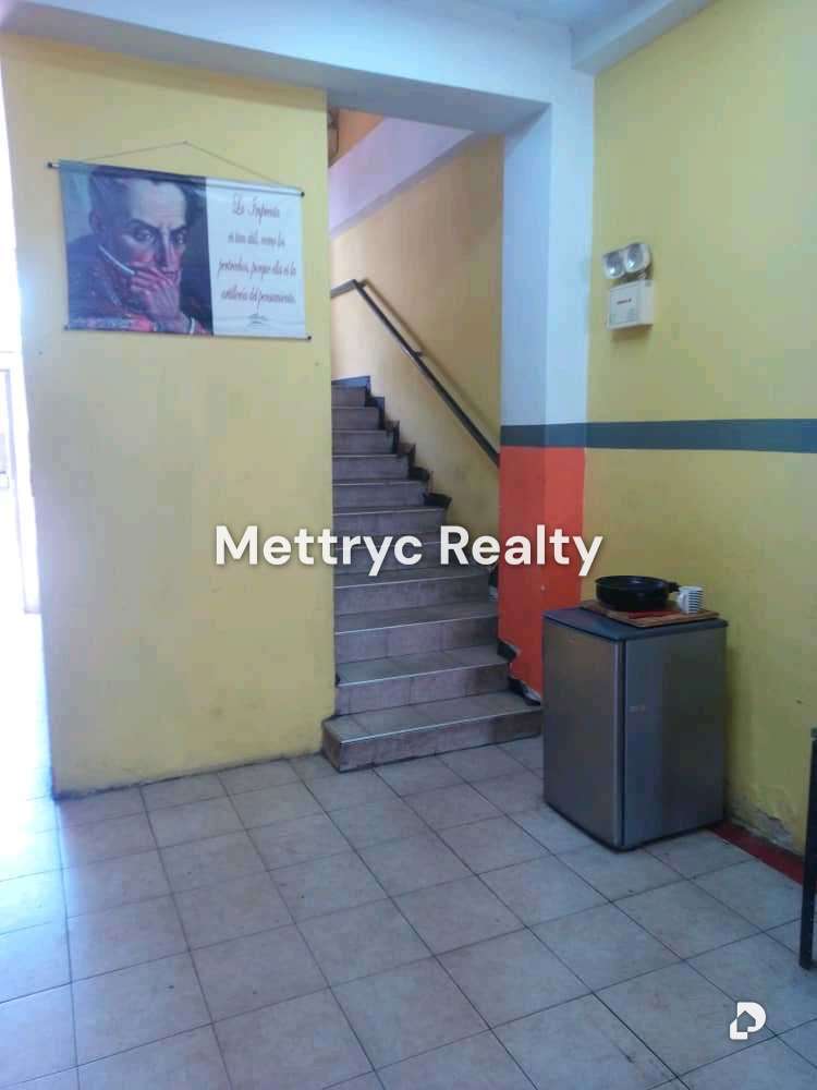 Local comercial en B. Central, Valencia – 8