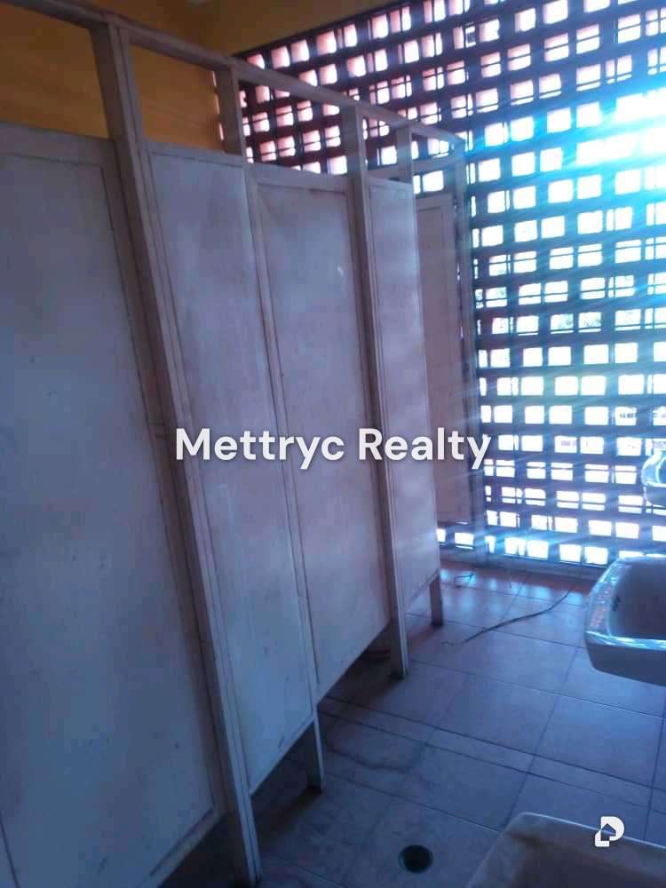 Local comercial en B. Central, Valencia – 14