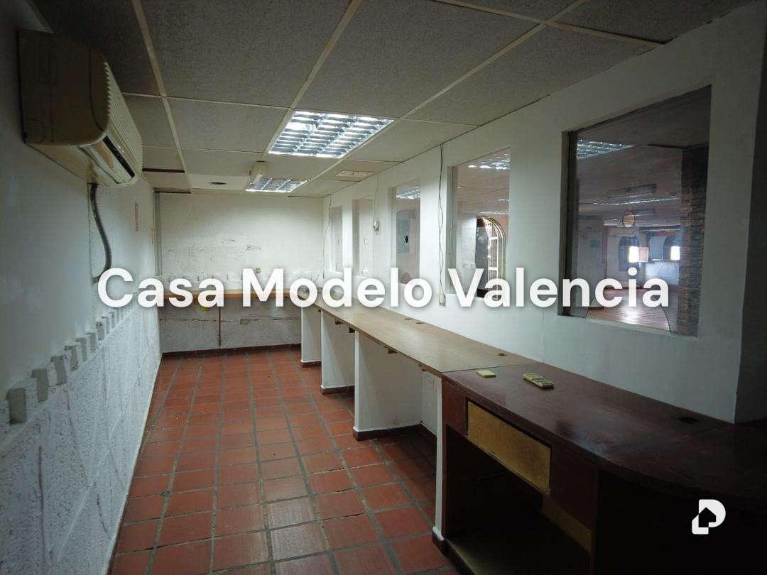 Local comercial en Valencia – 2