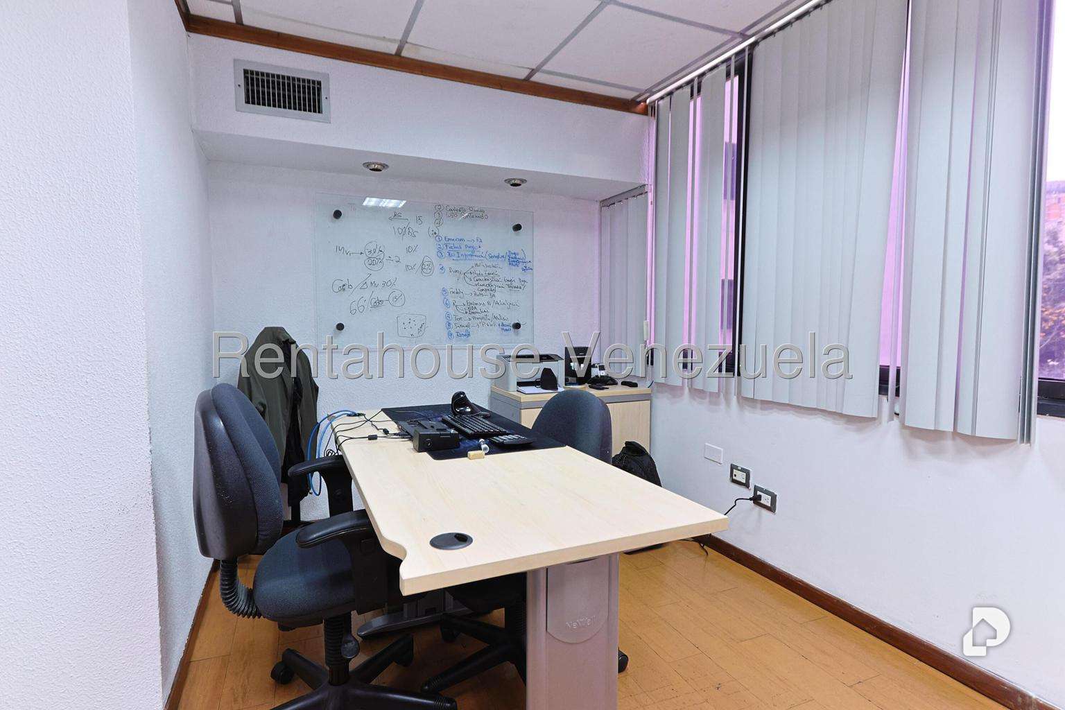 Oficina en Chacao, Caracas – 8