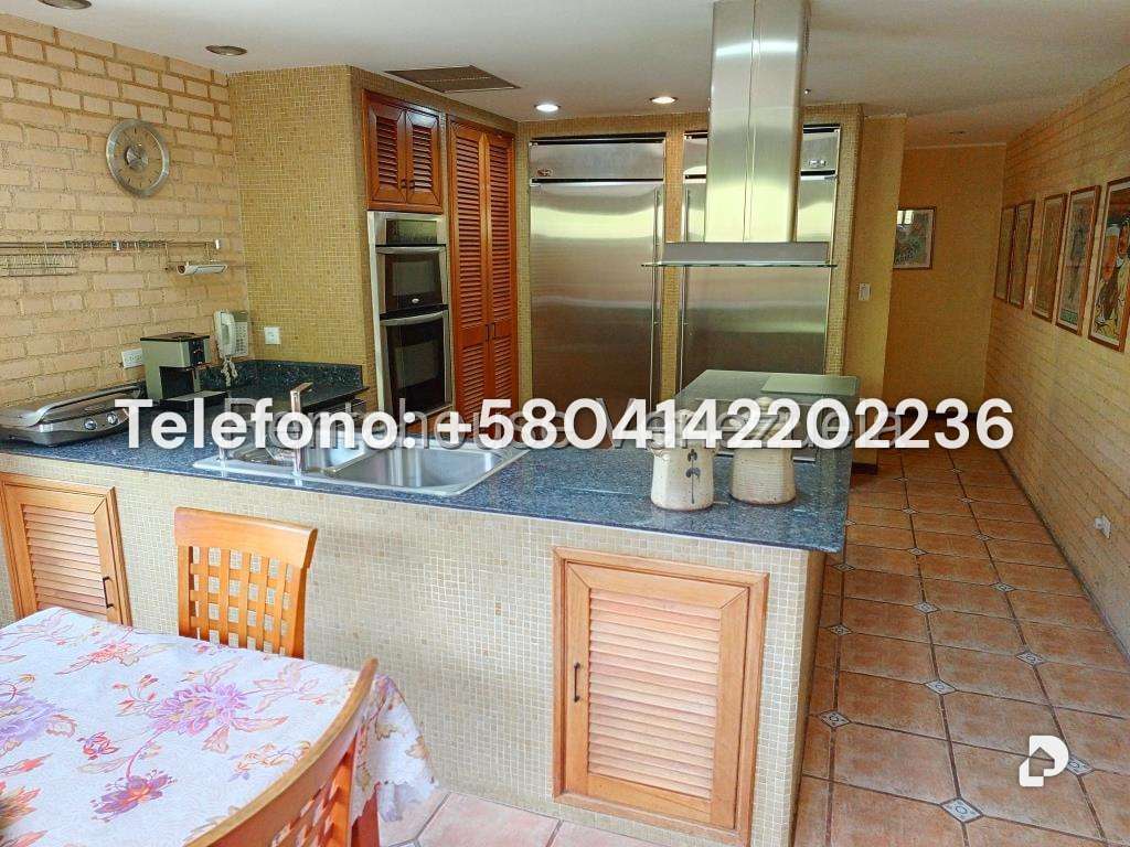 Casa en Oripoto, Caracas – 12