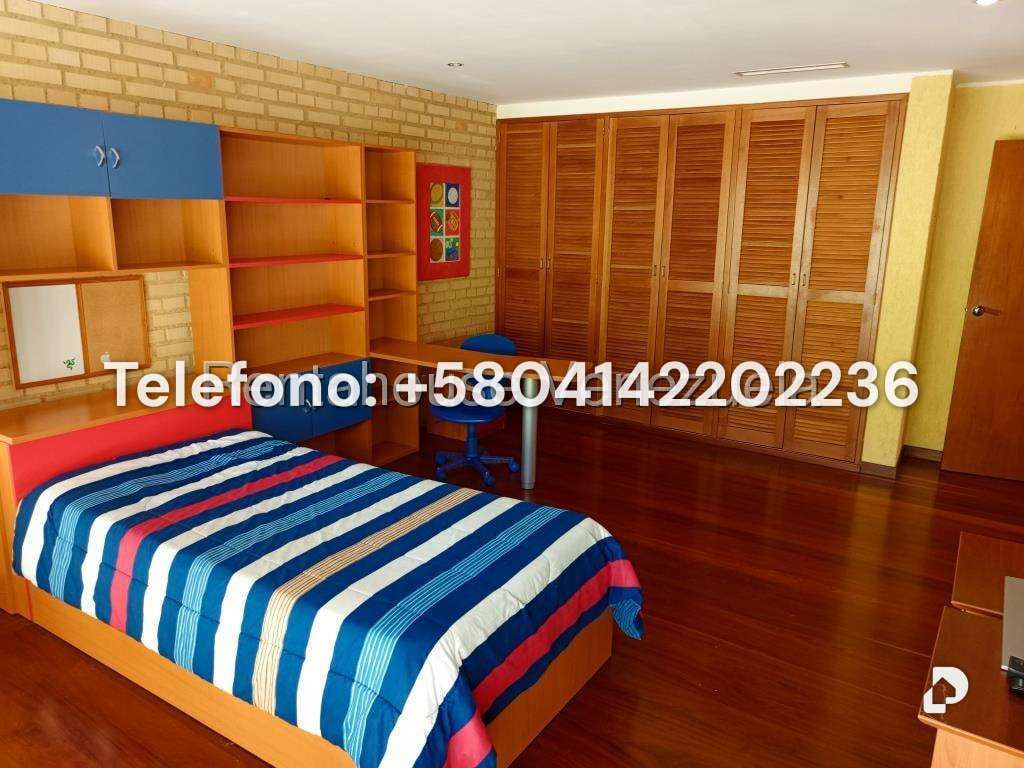 Casa en Oripoto, Caracas – 26