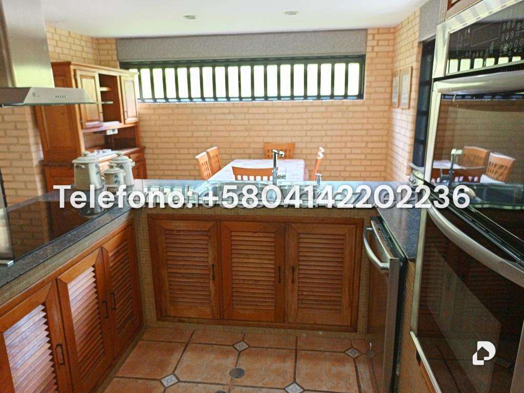 Casa en Oripoto, Caracas – 13