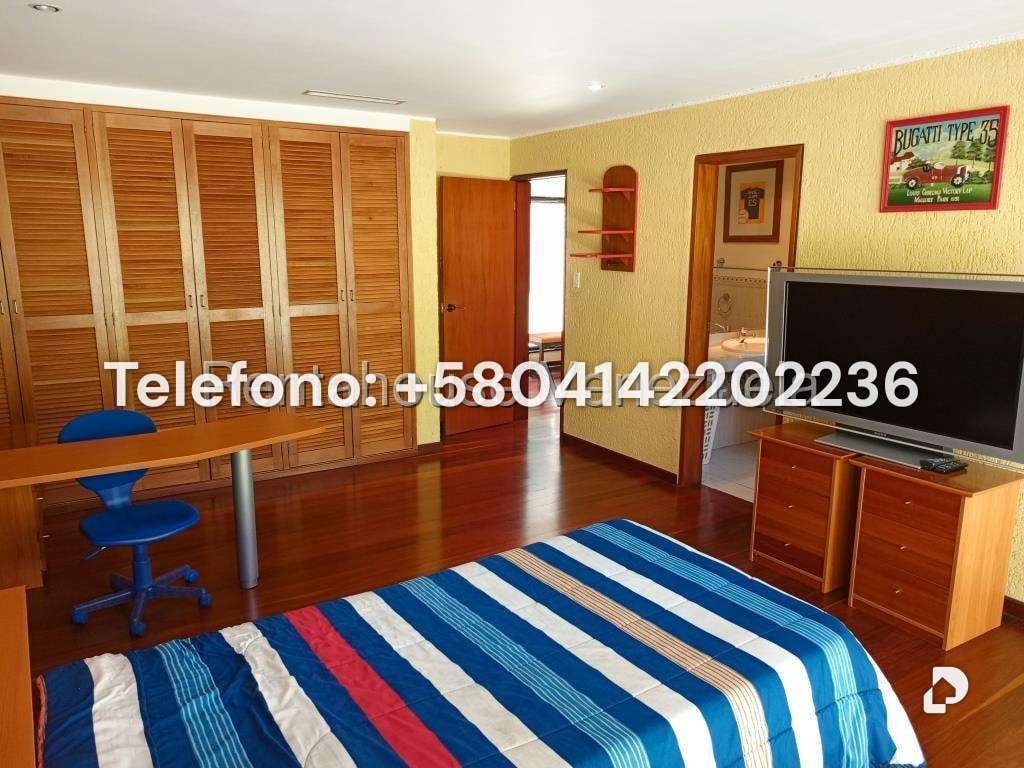 Casa en Oripoto, Caracas – 25