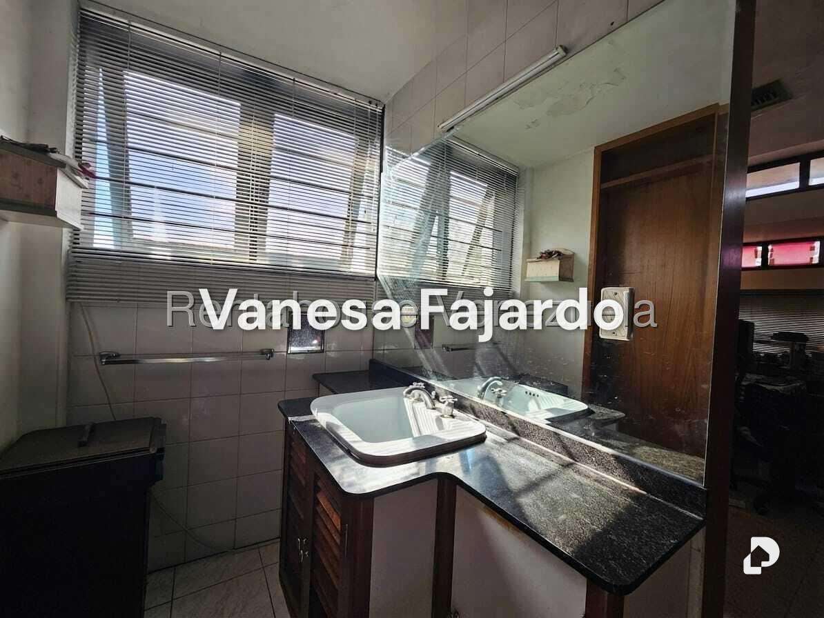 Casa en Alto Prado, Caracas – 28