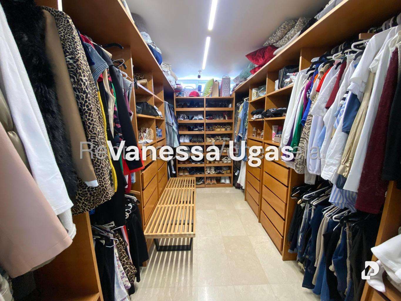 Casa en Alto Prado, Caracas – 14