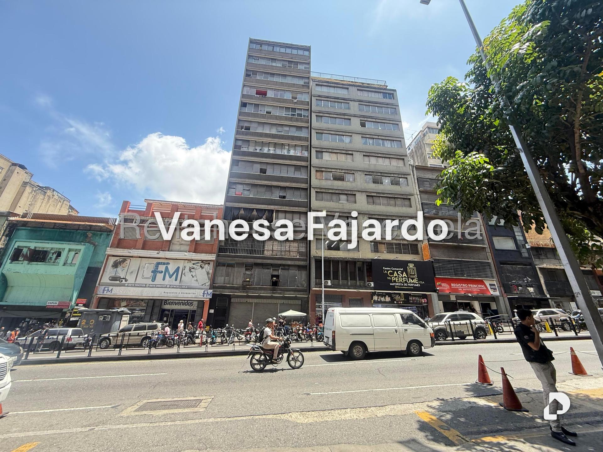 Edificio en Centro, Caracas – 1