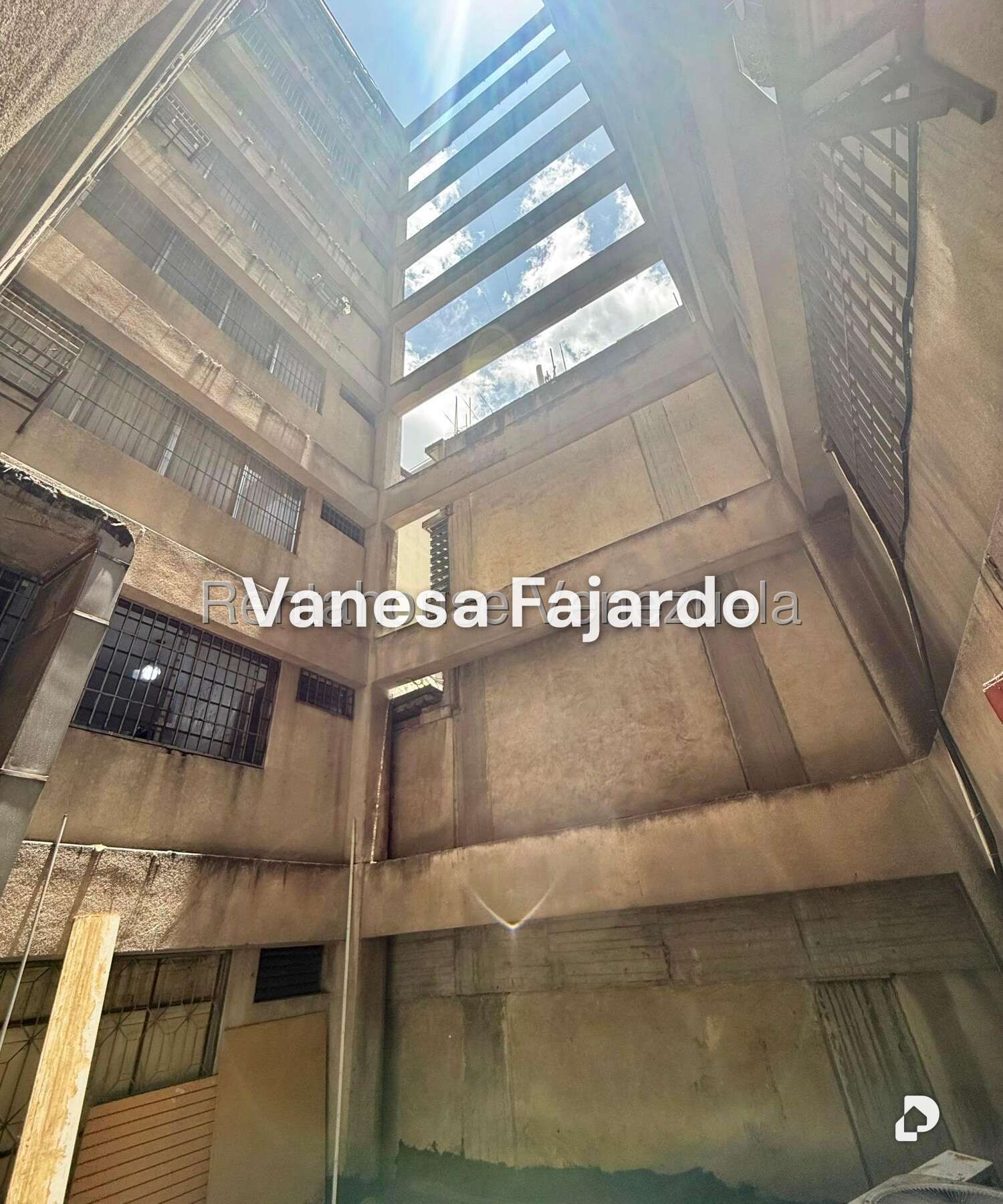 Edificio en Centro, Caracas – 12