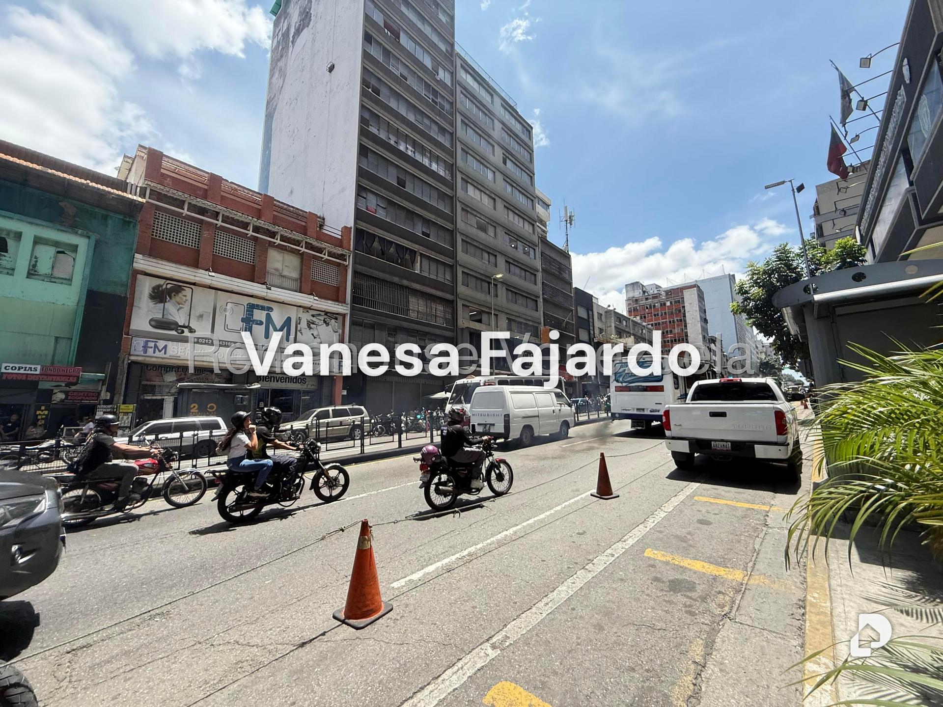 Edificio en Centro, Caracas – 4