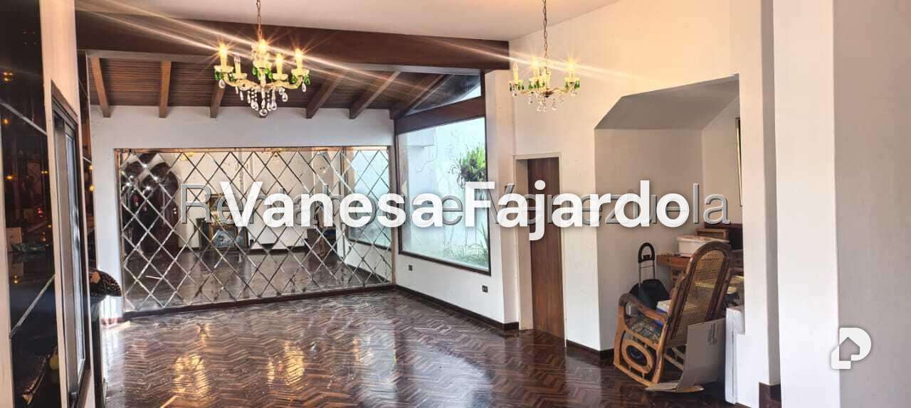 Casa en Los Naranjos (del Cafetal), Caracas – 16