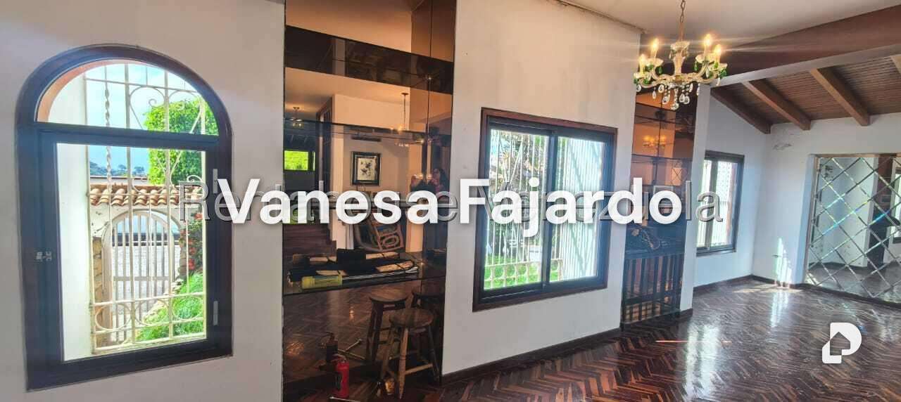 Casa en Los Naranjos (del Cafetal), Caracas – 22