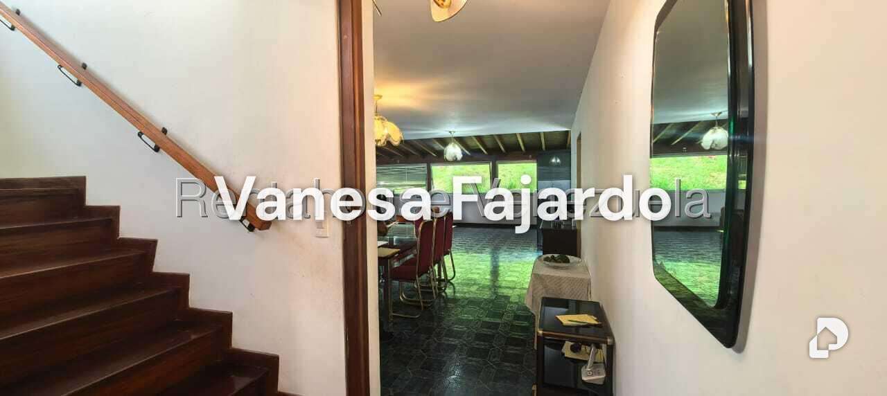 Casa en Los Naranjos (del Cafetal), Caracas – 18