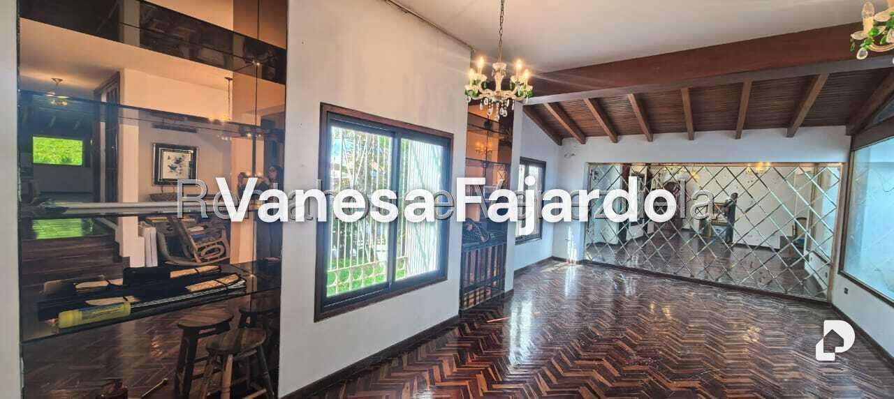 Casa en Los Naranjos (del Cafetal), Caracas – 23