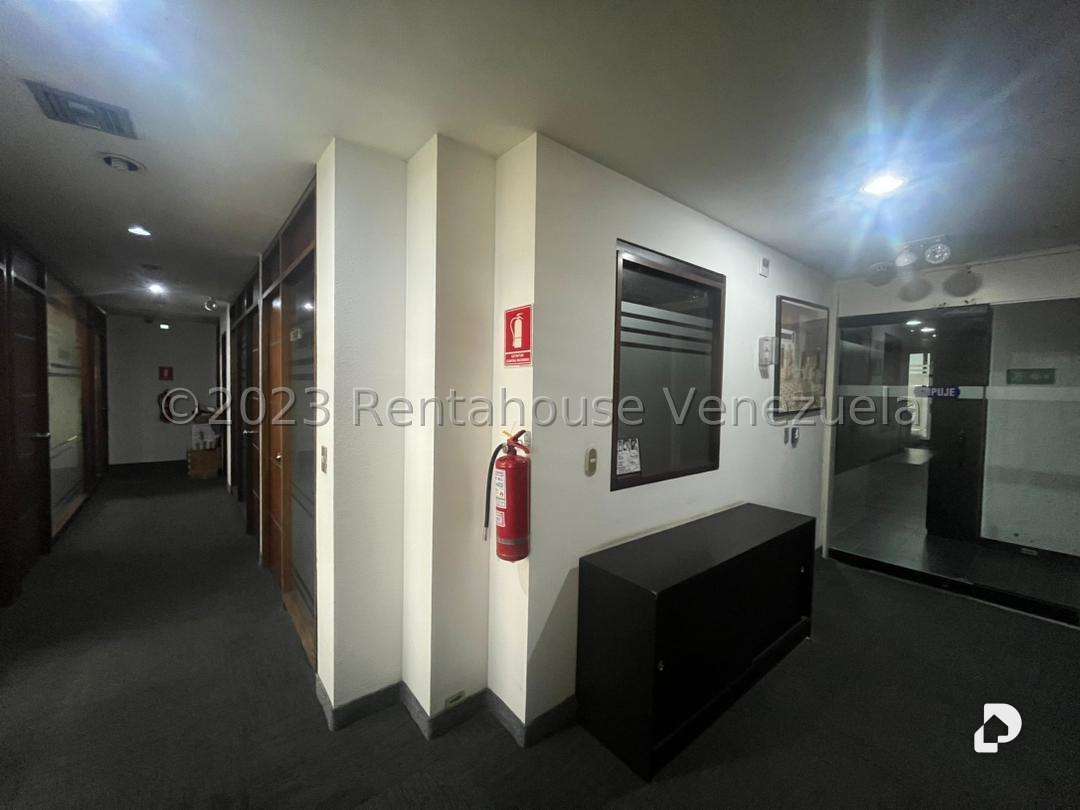 Oficina en Prados del Este, Caracas – 12