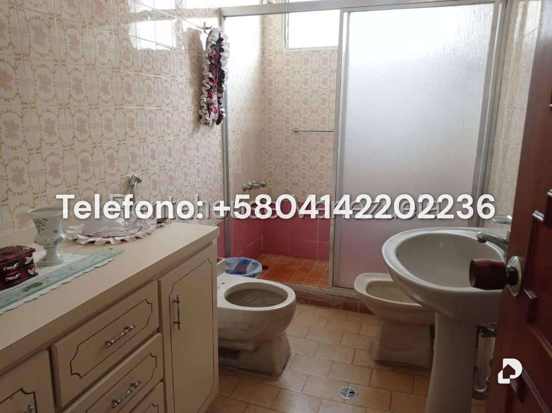 Casa en Las Palmas, Caracas – 24