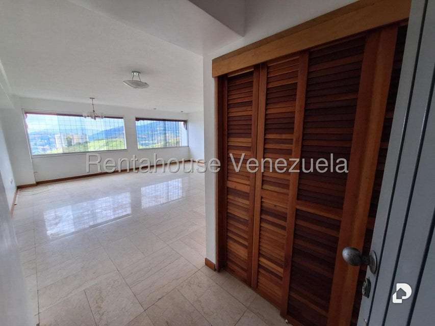 Apartamento en Manzanares, Caracas – 2