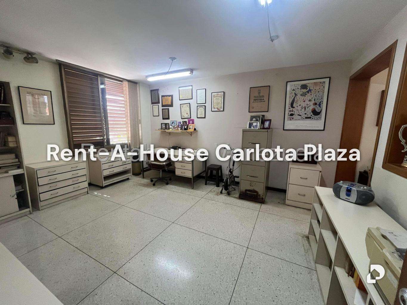 Casa en El Marqués, Caracas – 23
