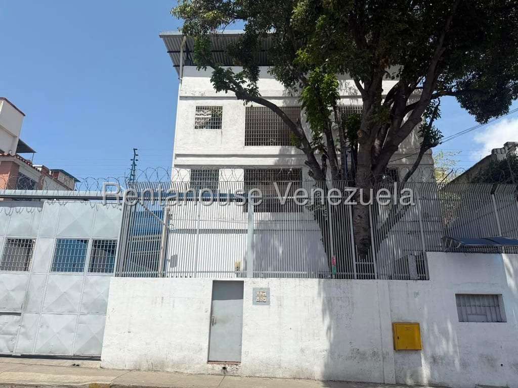 Galpón en Guaicaipuro, Caracas - 1