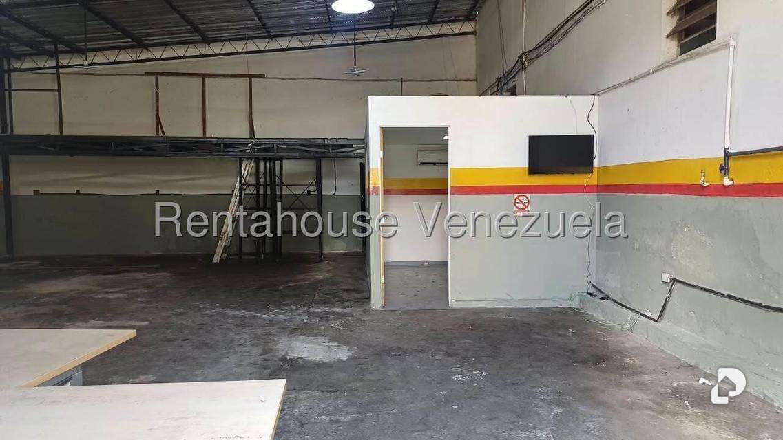 Local comercial en Bello Monte, Caracas – 3