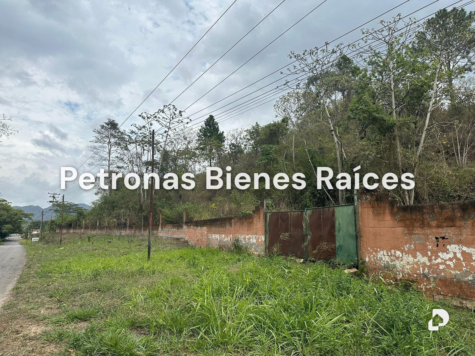 Terreno en Aguirre – 1