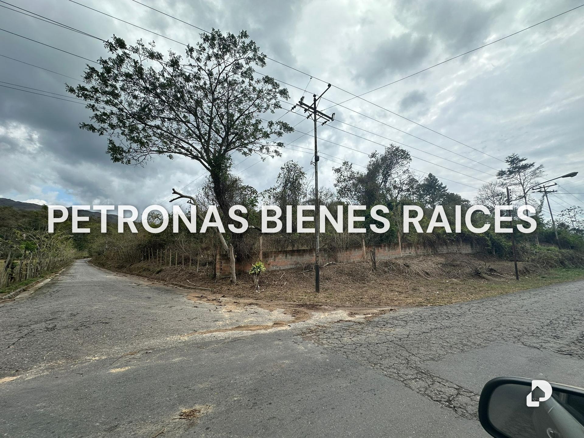 Terreno en Aguirre – 2