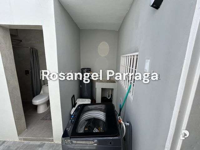 Townhouse en Flor Amarillo, Valencia – 9