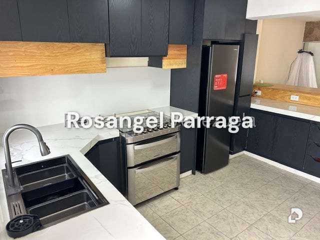 Townhouse en Flor Amarillo, Valencia – 4